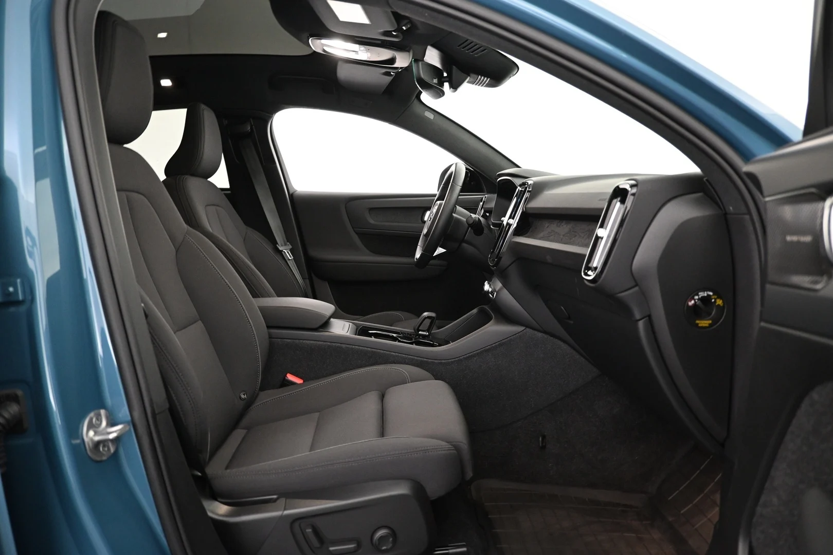 Car Image - 2Fq7pjzBDqK8hvSFD43VZ0