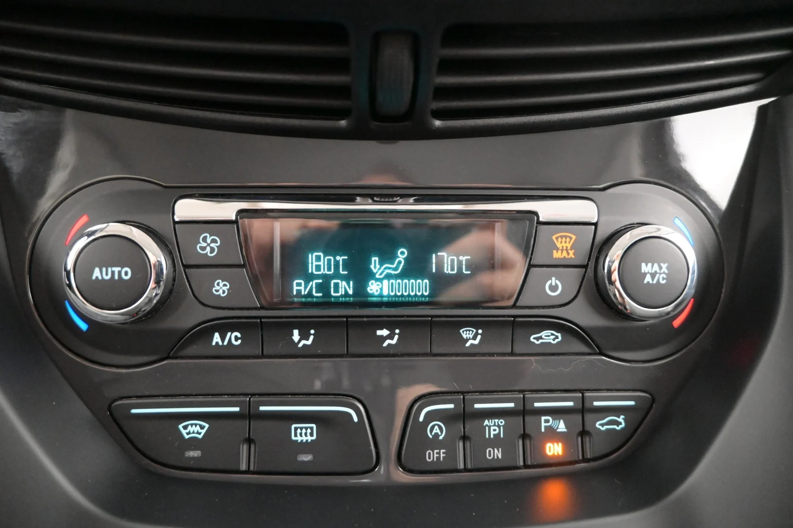 Car Image - 5RDJrGhTlFVjl8OOwskDga