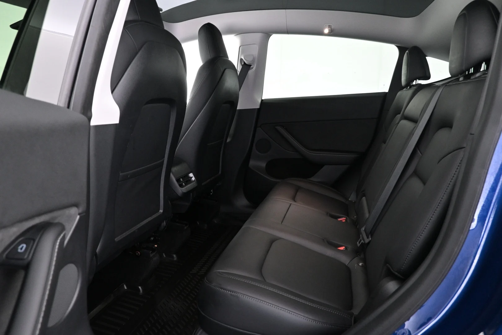 Car Image - 3nP3Fxt7IhB9b1vA1eq4Kg