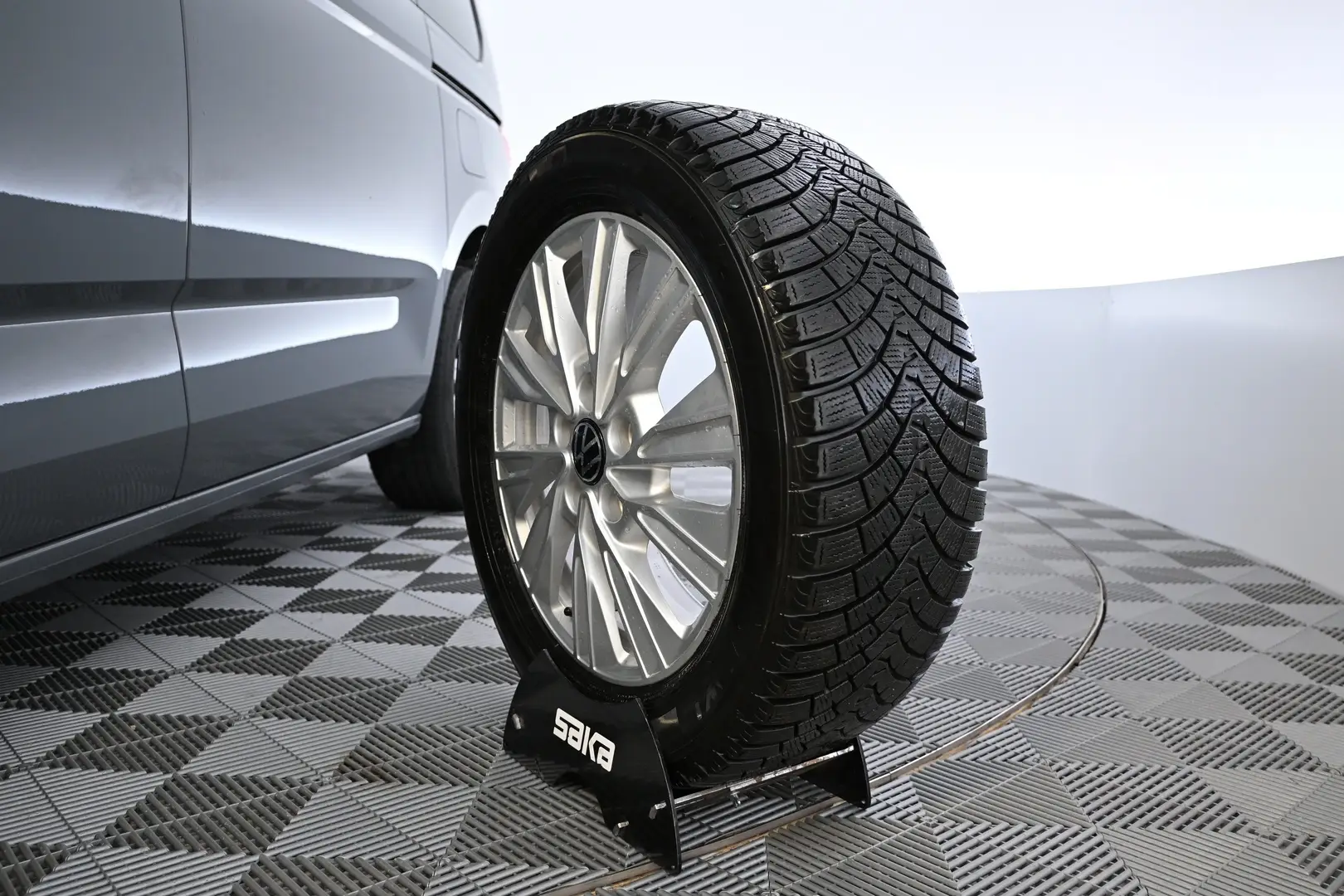 Car Image - 6XWdgjwsJCiUn8DkzhpUsU