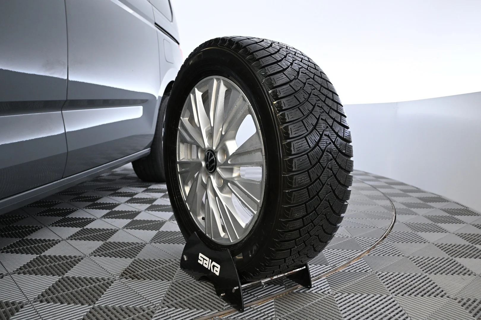 Car Image - 6XWdgjwsJCiUn8DkzhpUsU