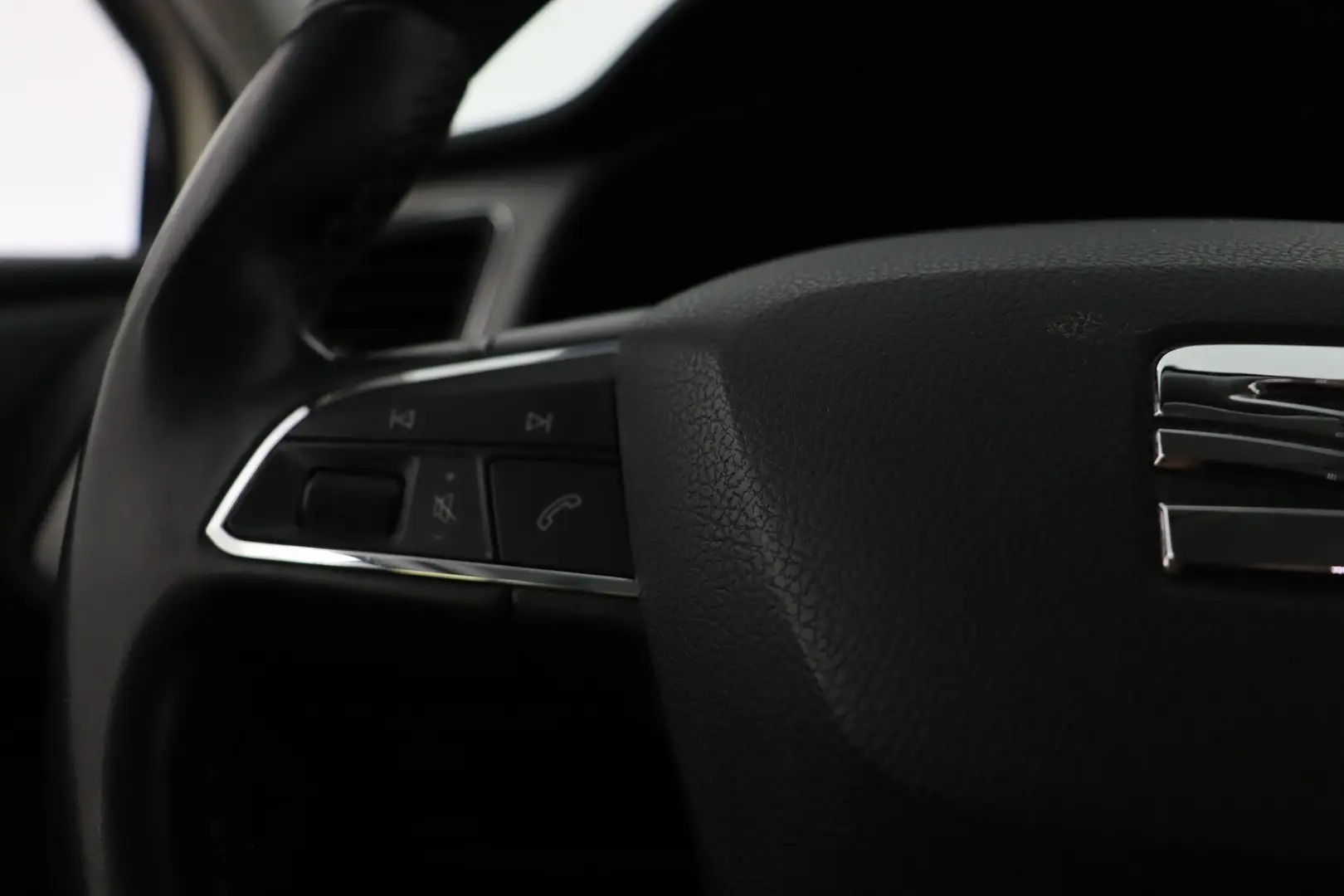 Car Image - 5cY82sDcFQuFPFrjIyVrIg
