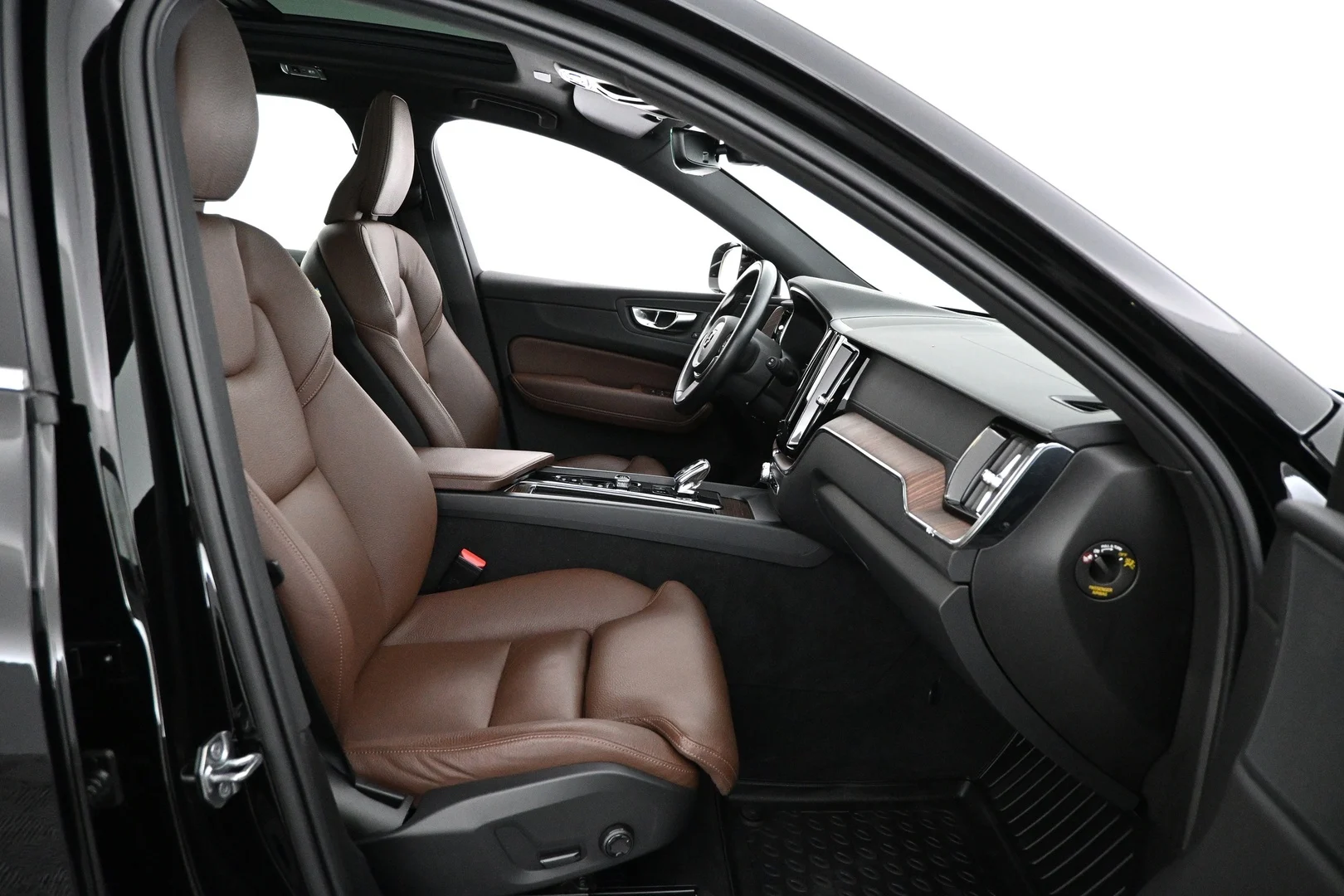 Car Image - 1MlQn8DsFCXD1x4hMzlZZk