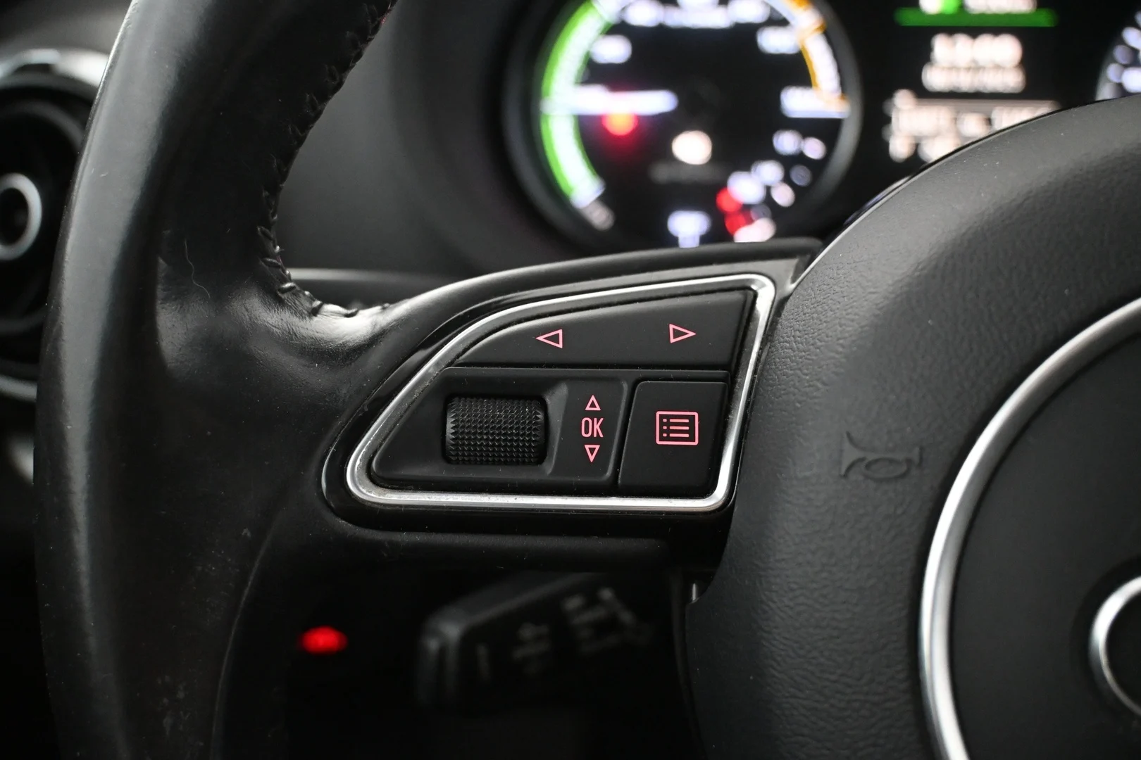 Car Image - PyaqjnGuRmsBC5yrWznSF