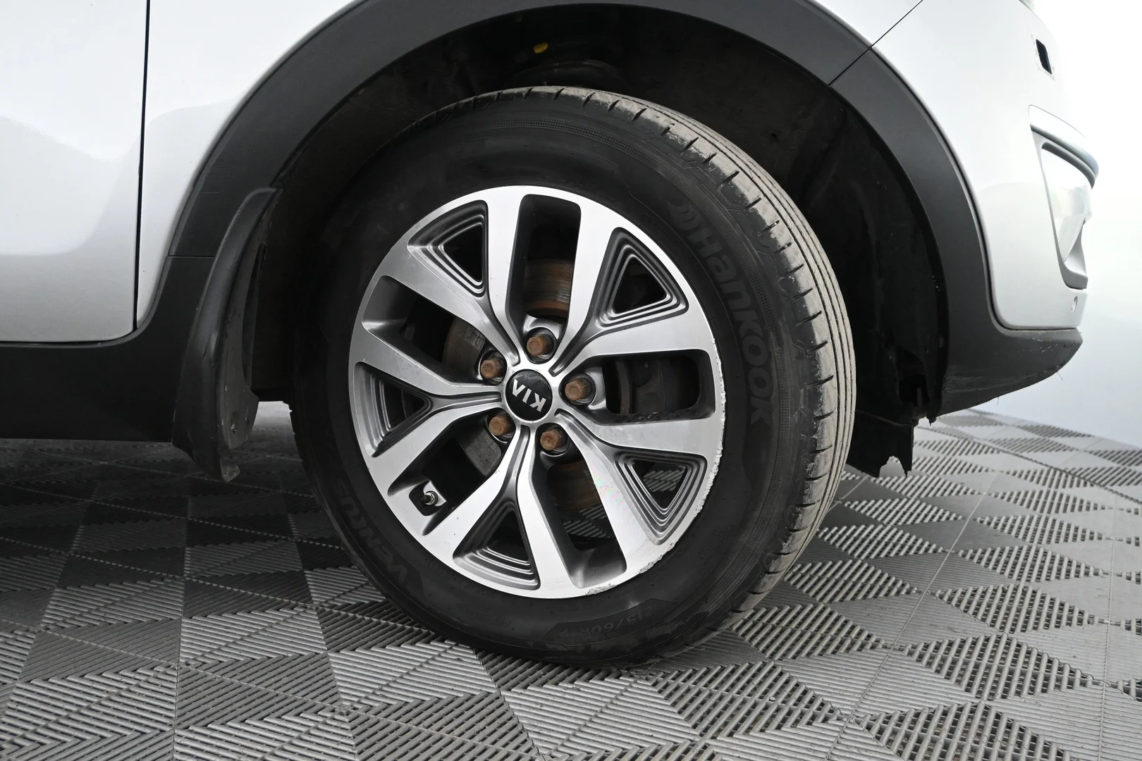 Car Image - 5neEArSanQoViVBsj59v0Q