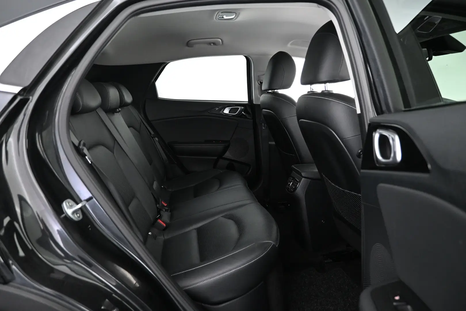 Car Image - 1Ip6NlMuVcgY8VkT6X66us