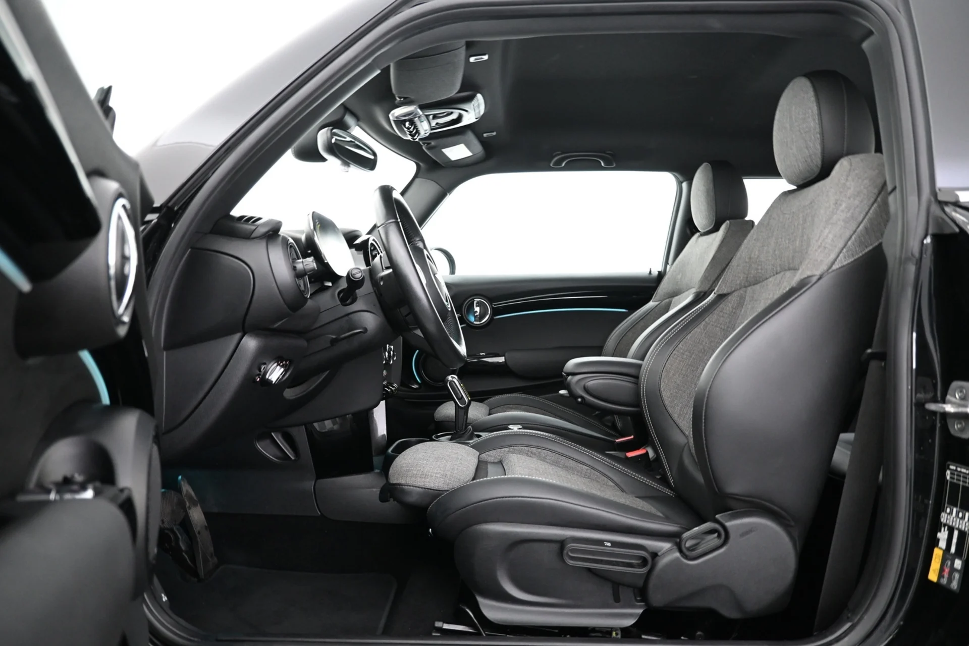 Car Image - 7n0kUmaQM71VImx64YKxsO