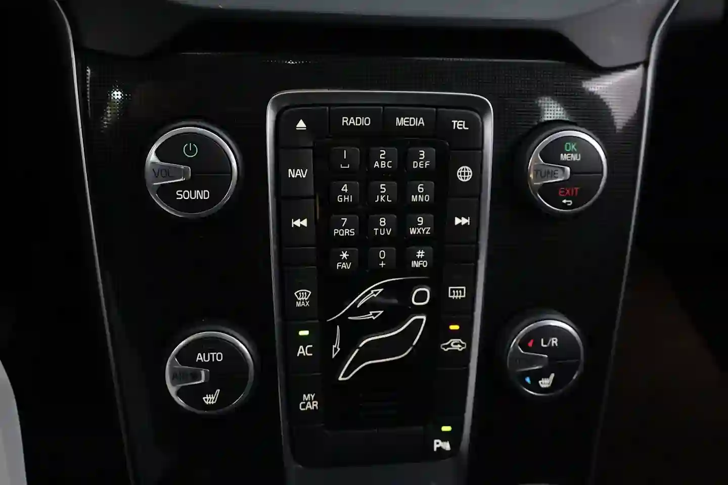 Car Image - 1nRw2r5FBTmiQQGpaHdzPR