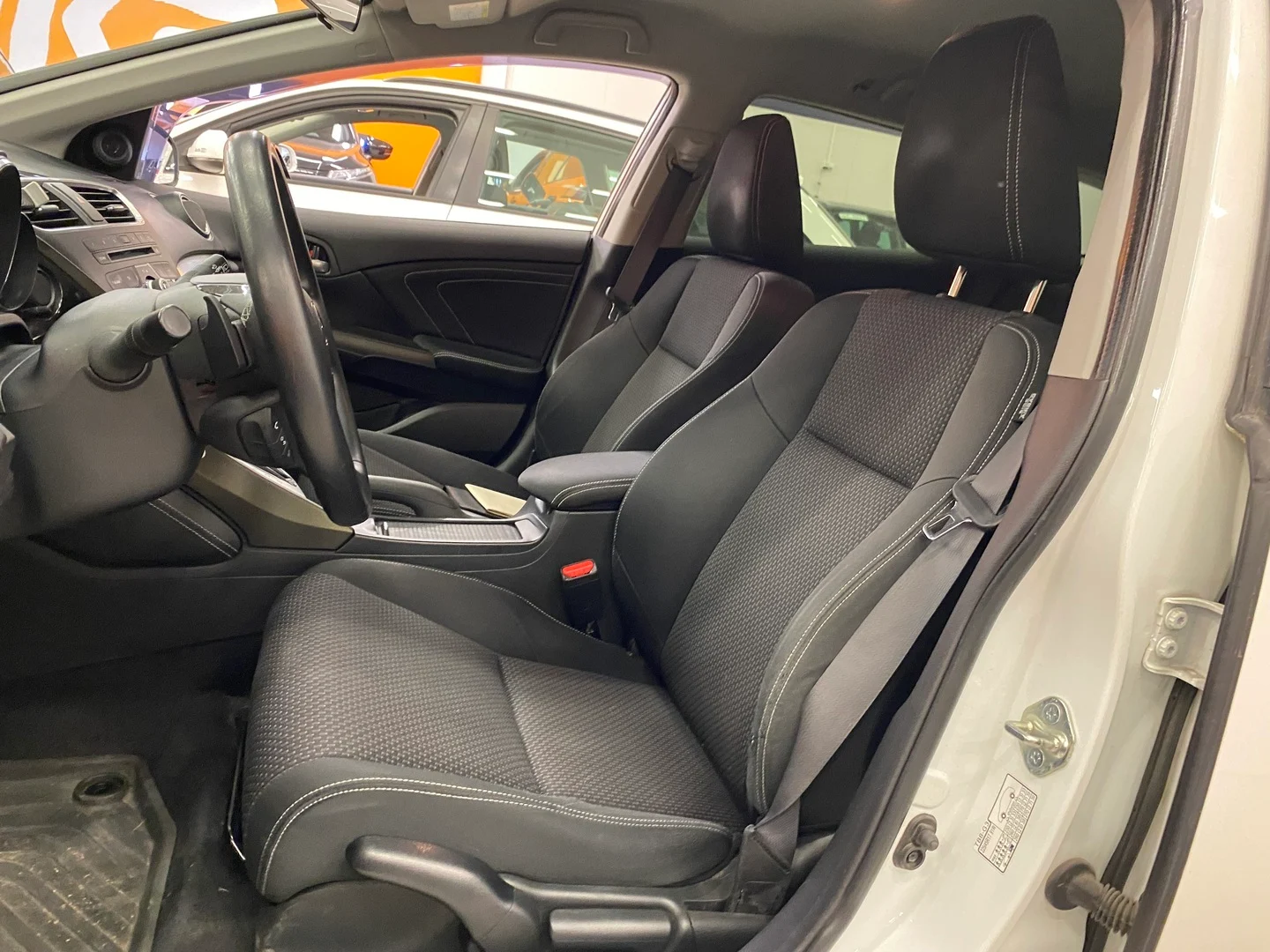 Car Image - 4r8Al0g90pnVeEegpDTiha