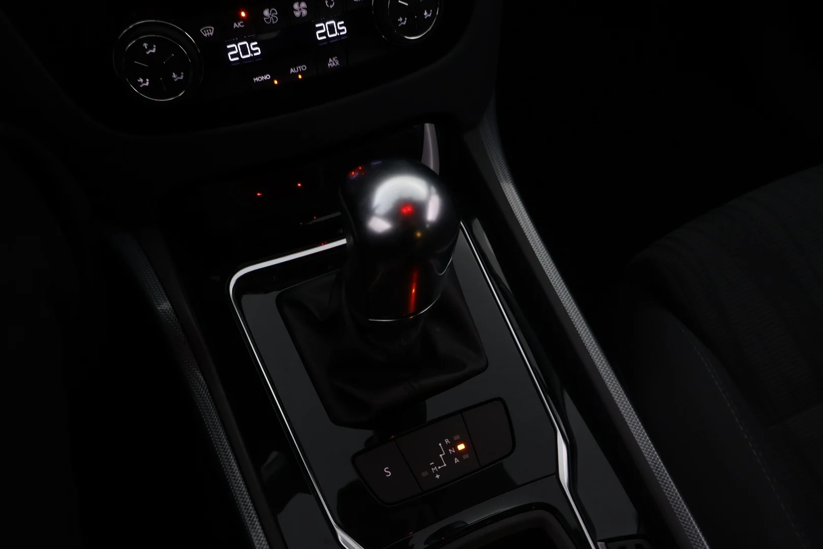 Car Image - 7mcU4PKgBtYgGzLD5N0AN9