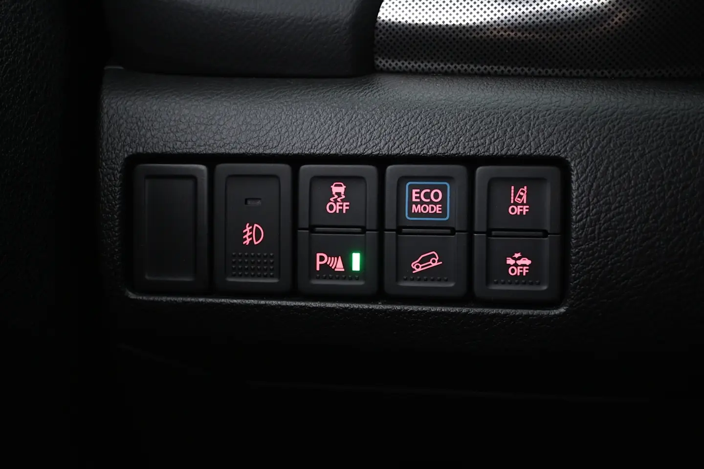 Car Image - 3M5iQHeZPfuYtaSA9dps8m