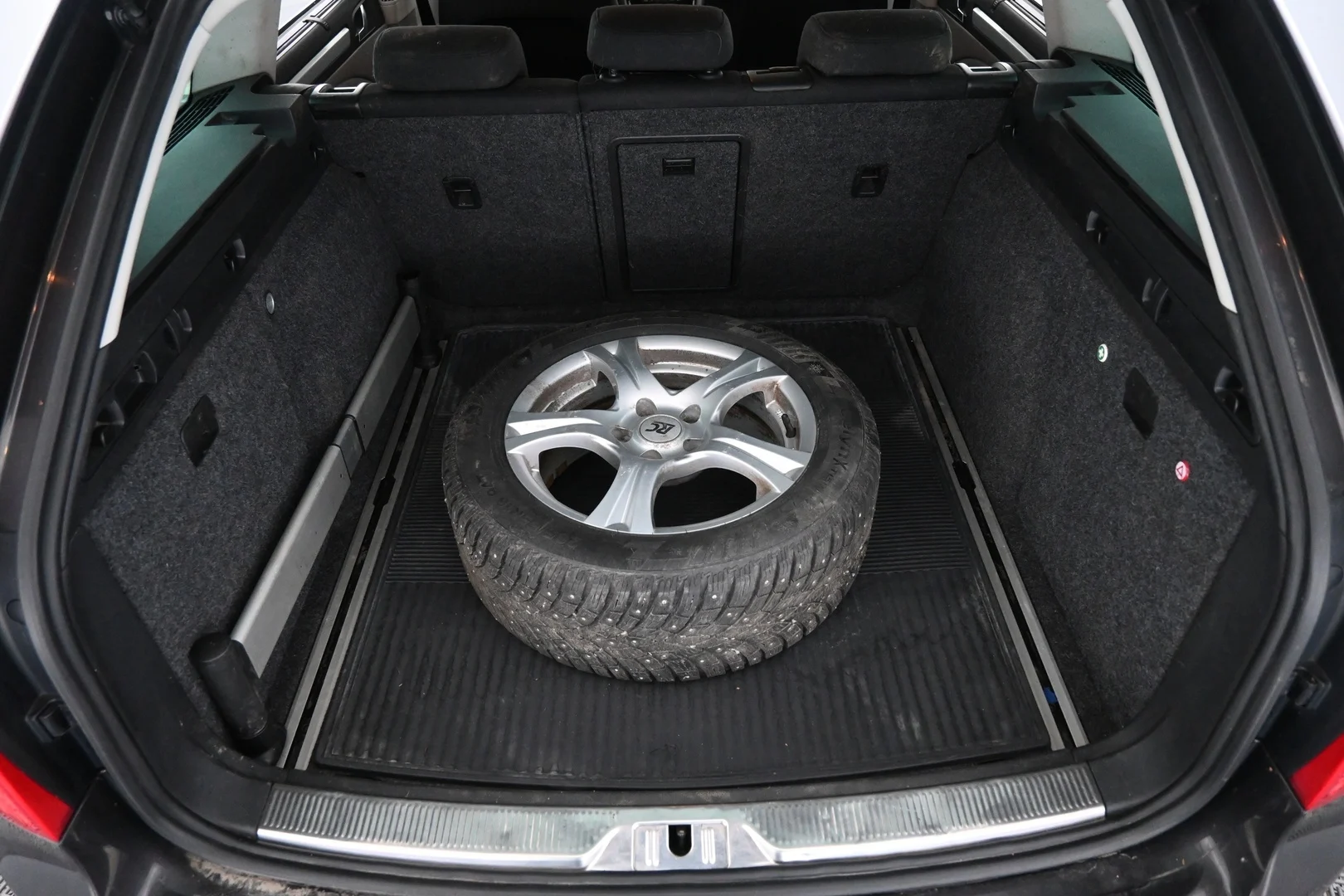 Car Image - 1MRVWODxvf03YVN6C4ESFh