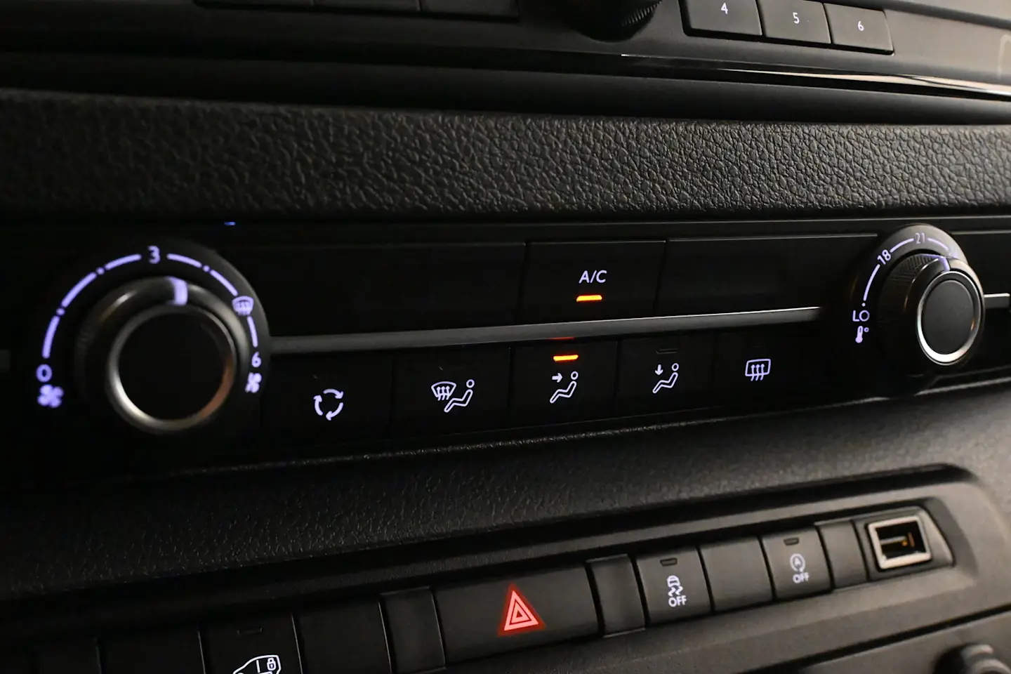Car Image - 2M320KGY0gGgsQMGsGggDk