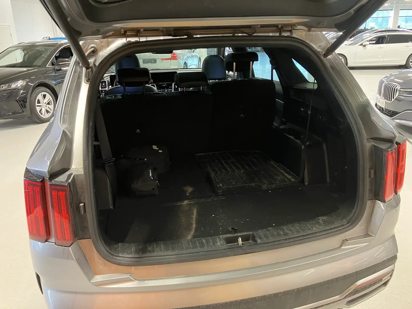 Car Image - 1Oh8HDA9EIpJNoNBcOuSWT