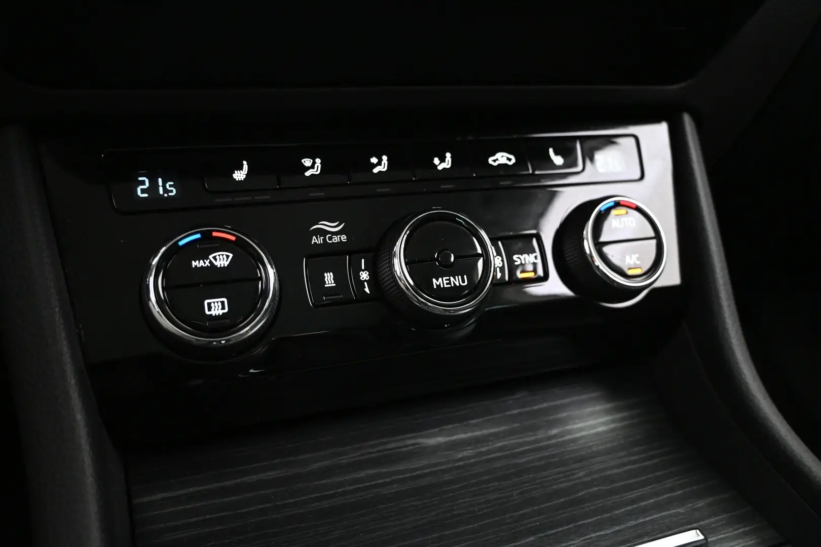 Car Image - 2TzoDDepdSEvhNu4G6Zbce