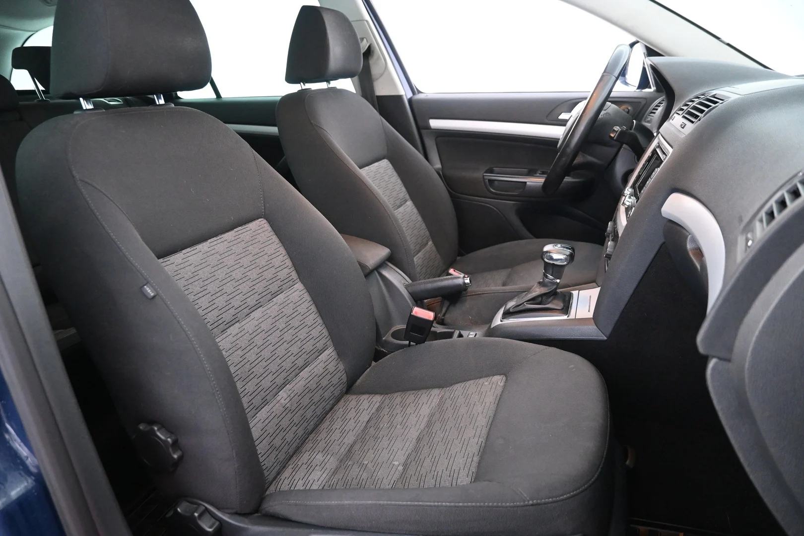 Car Image - 4Tvb8grAkwmXeX3FXjRdGW