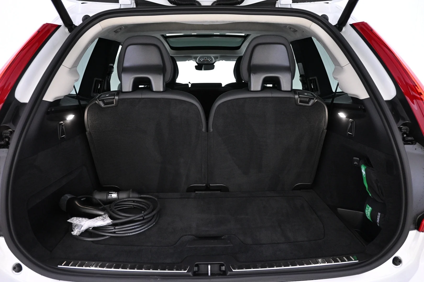Car Image - 5LqwdIcnE2ESi2p8T2kZKU