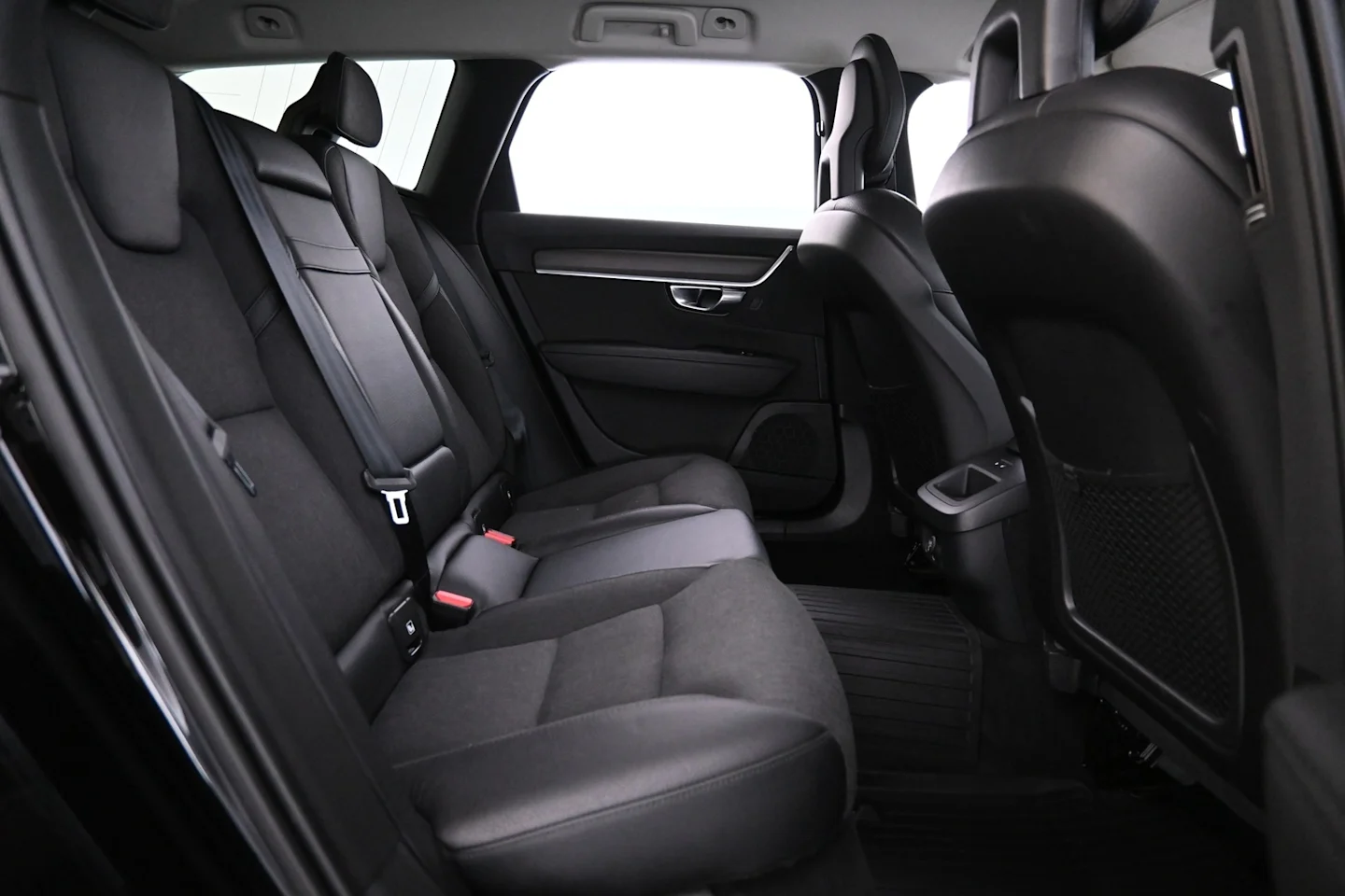 Car Image - XA5lzimtBwIVHtWOGxpCo