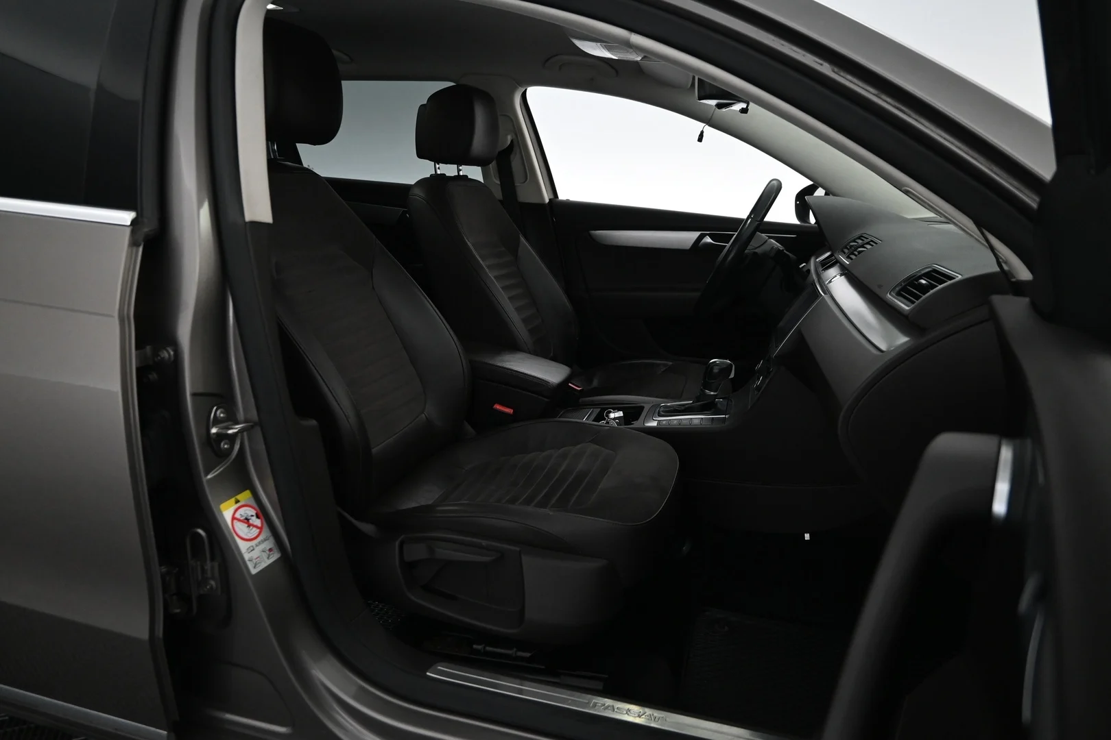 Car Image - 9PDB1hlgjPum9nn9tcrYU