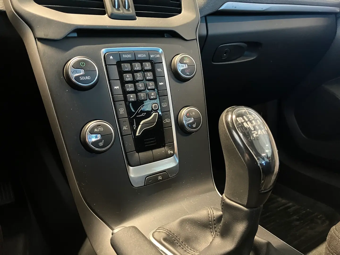 Car Image - 3gxsnOleE4rTTirj69LNdp