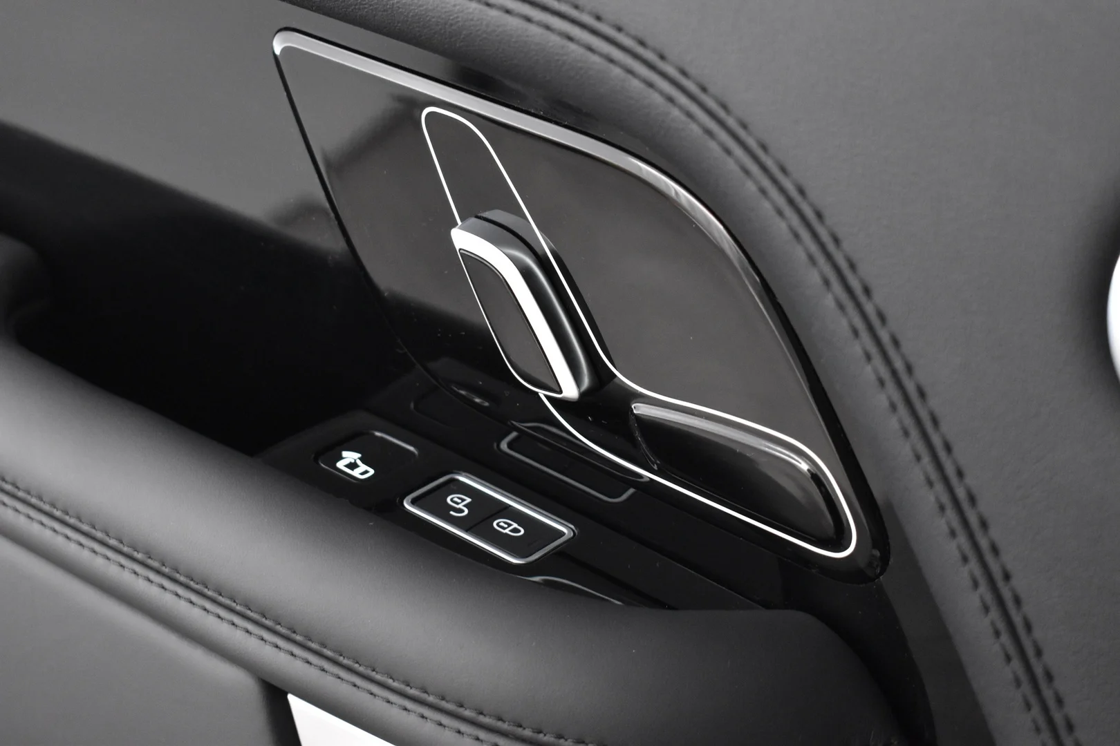 Car Image - 5mBYaQQXA30G37Q36Xq7gF