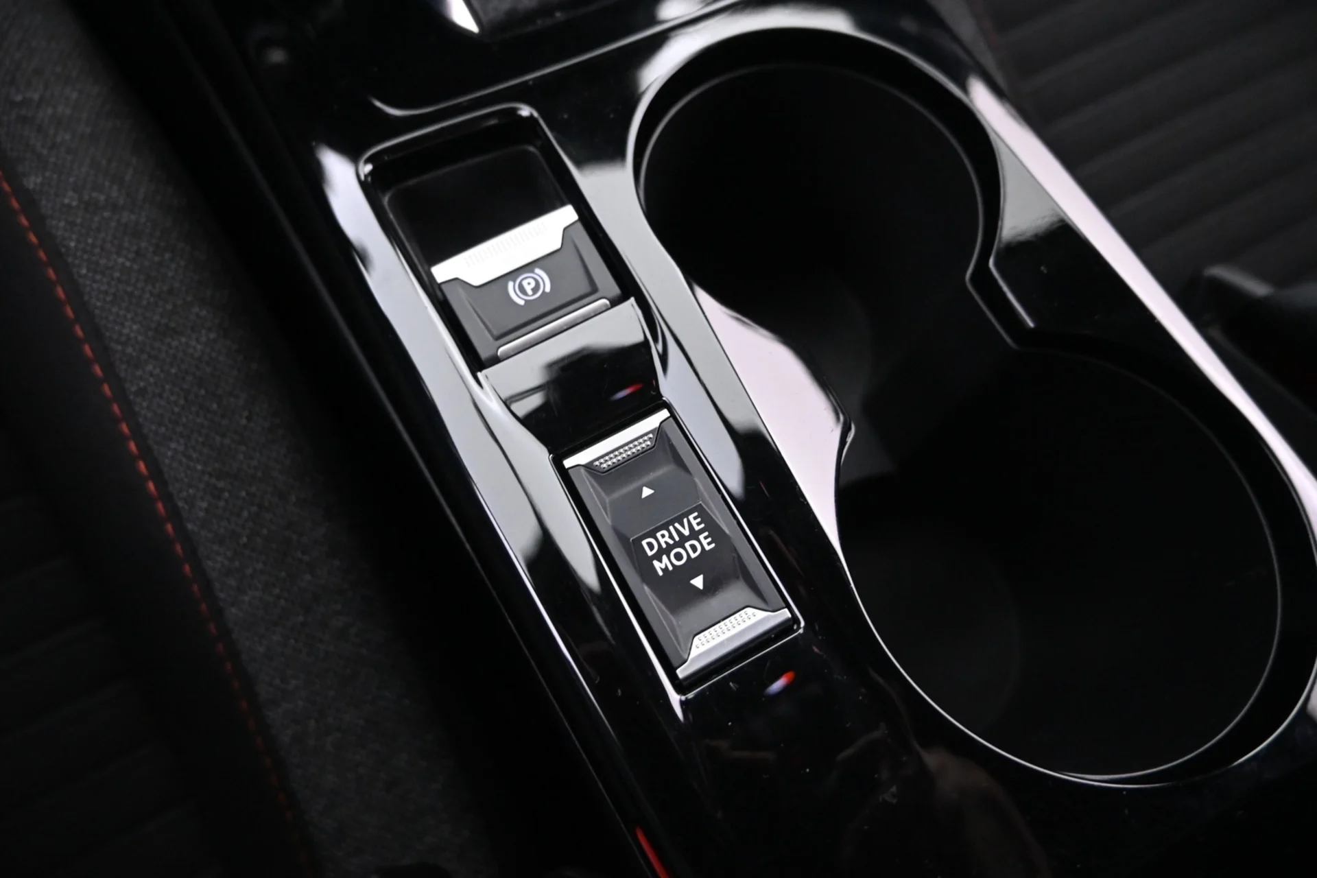 Car Image - C3cFoWB1rRerDy2MtCbPD