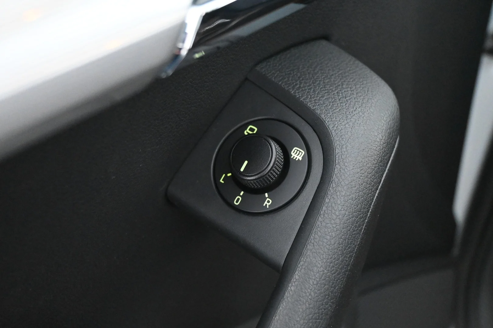 Car Image - 6baAtkwKpZgIu4MSJBSGuz