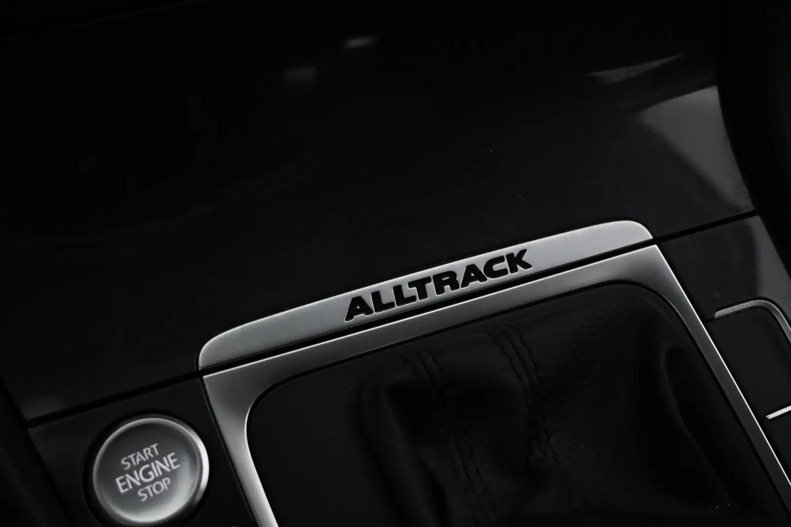 Car Image - 2S6X8MfyvurvvN472OWNHt