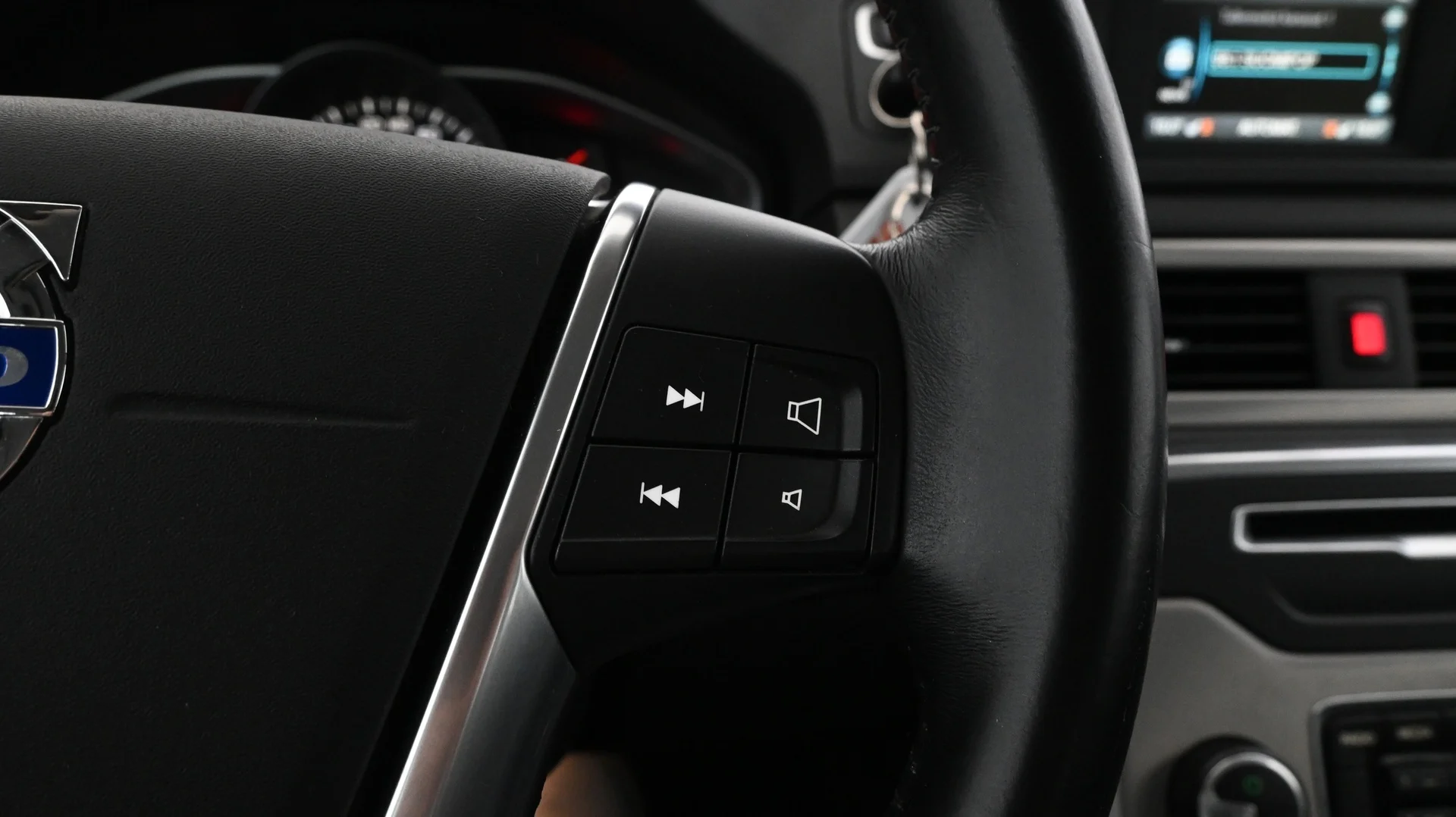Car Image - e5Ce2M5kTBU1tRgsfppHn