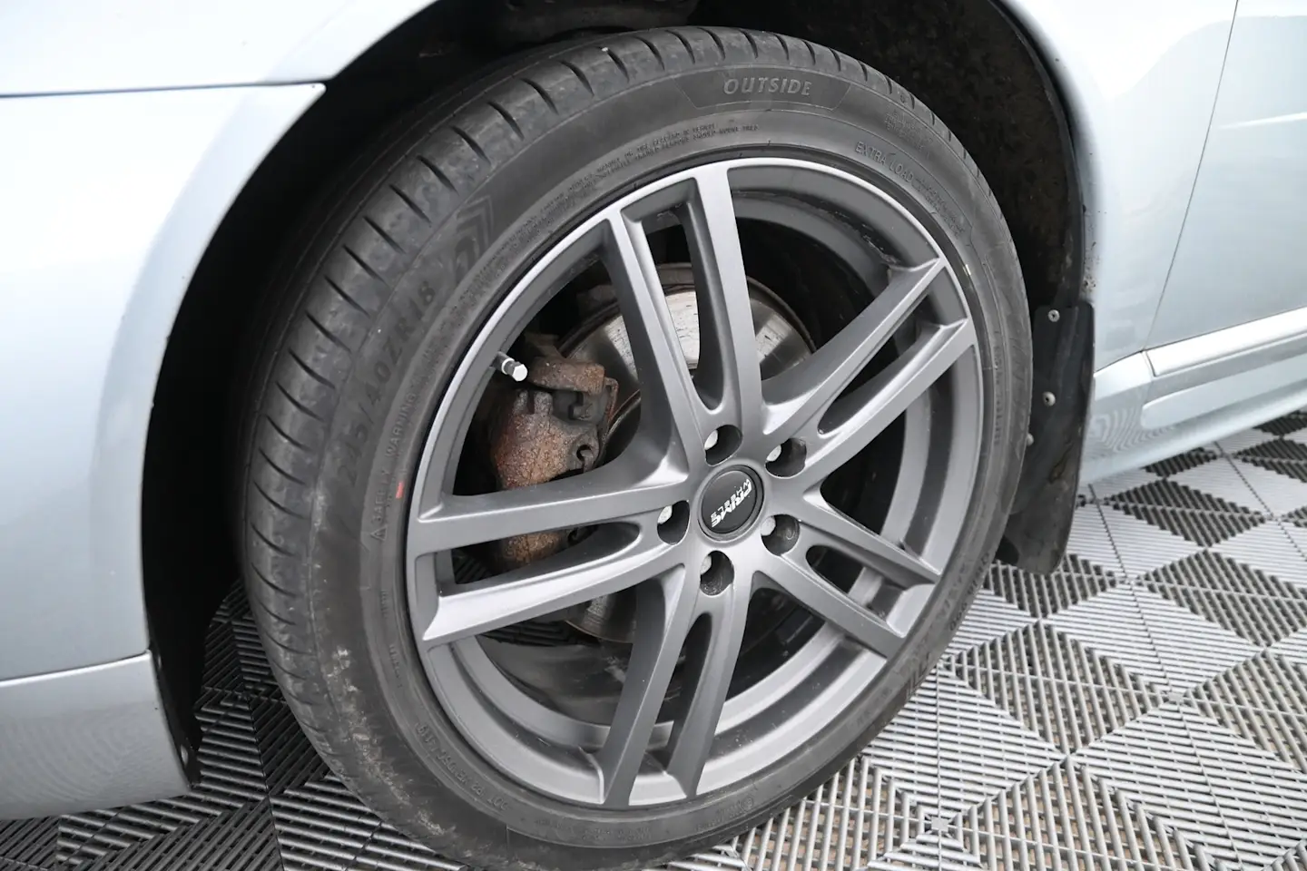 Car Image - 6LnBk2wwJi3h2B0fNVPmkj