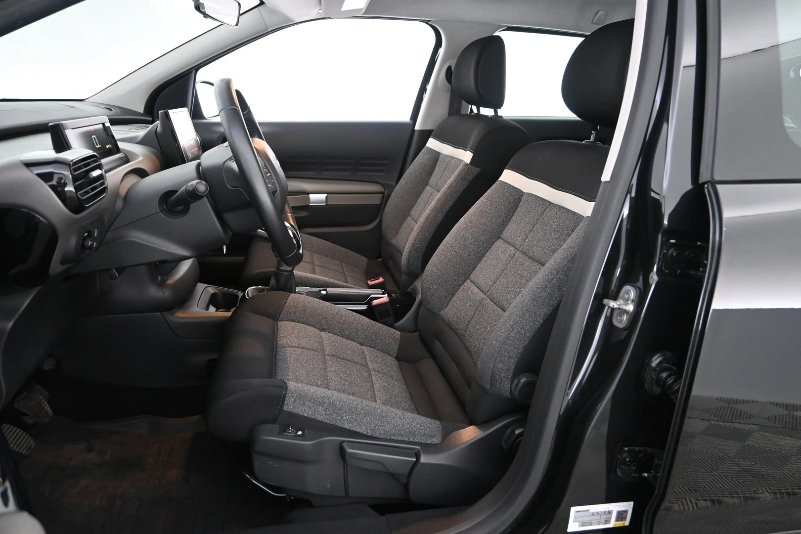 Car Image - 4yQmHNicSnajcJHdQ1P5mT