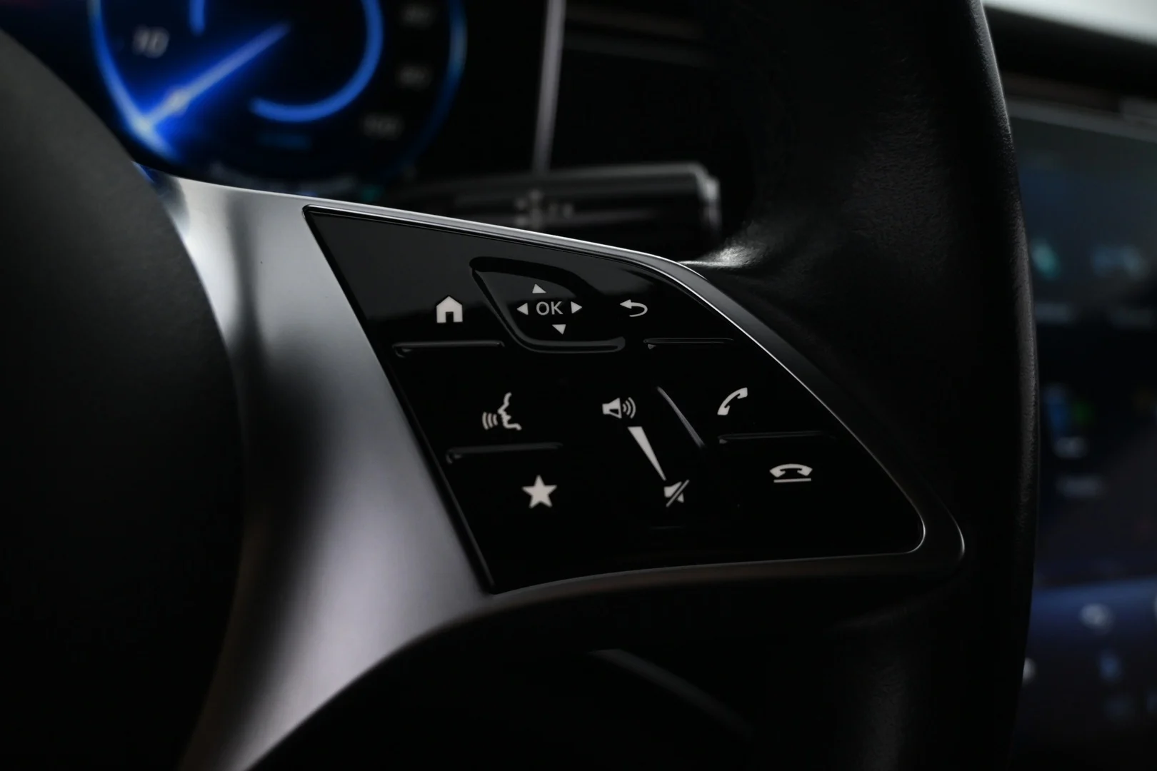 Car Image - vvV9lfCXcWI4wRsFN7Plo