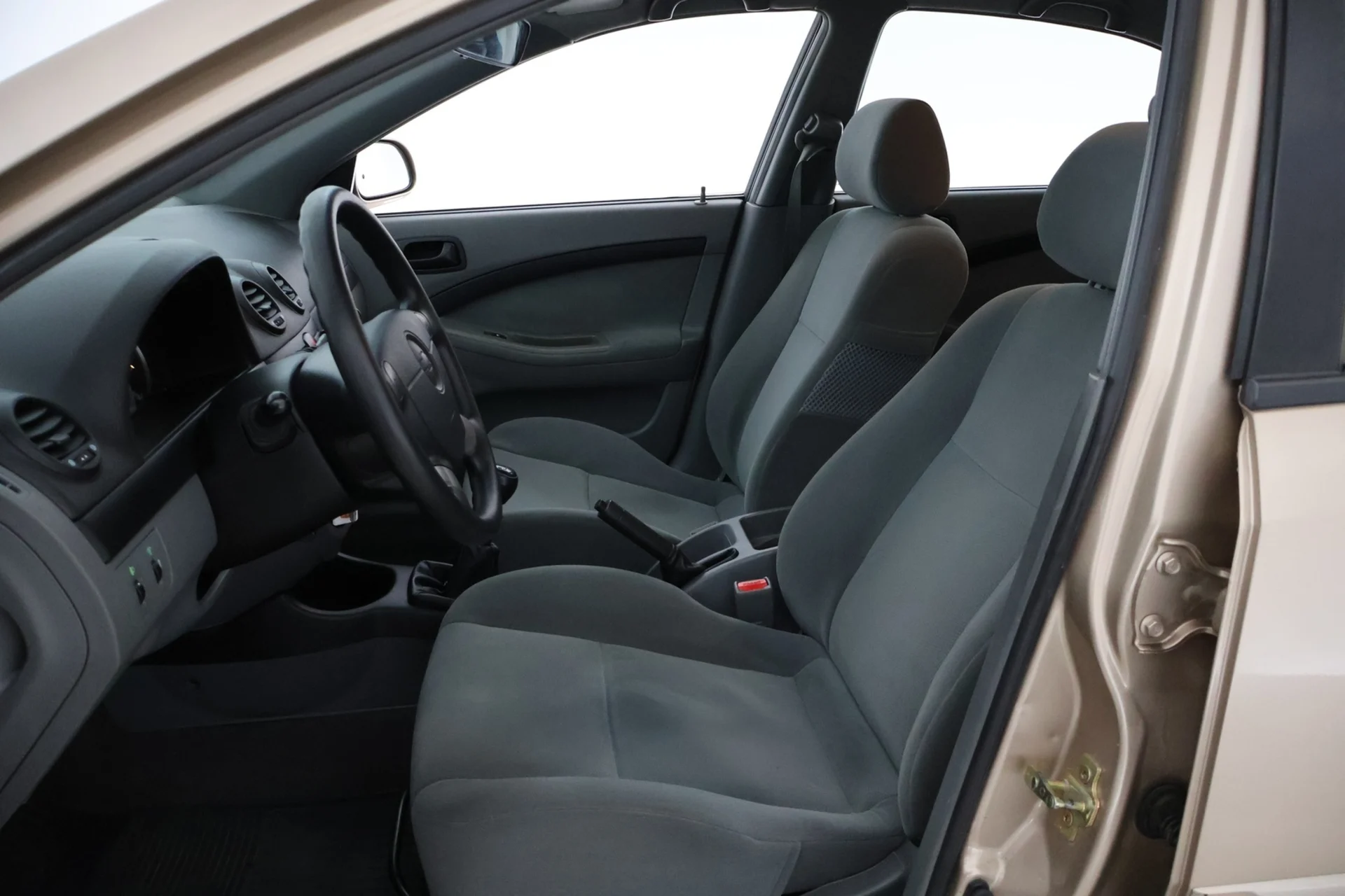 Car Image - 4uulUk7IpmNyIDGHq5MQR2