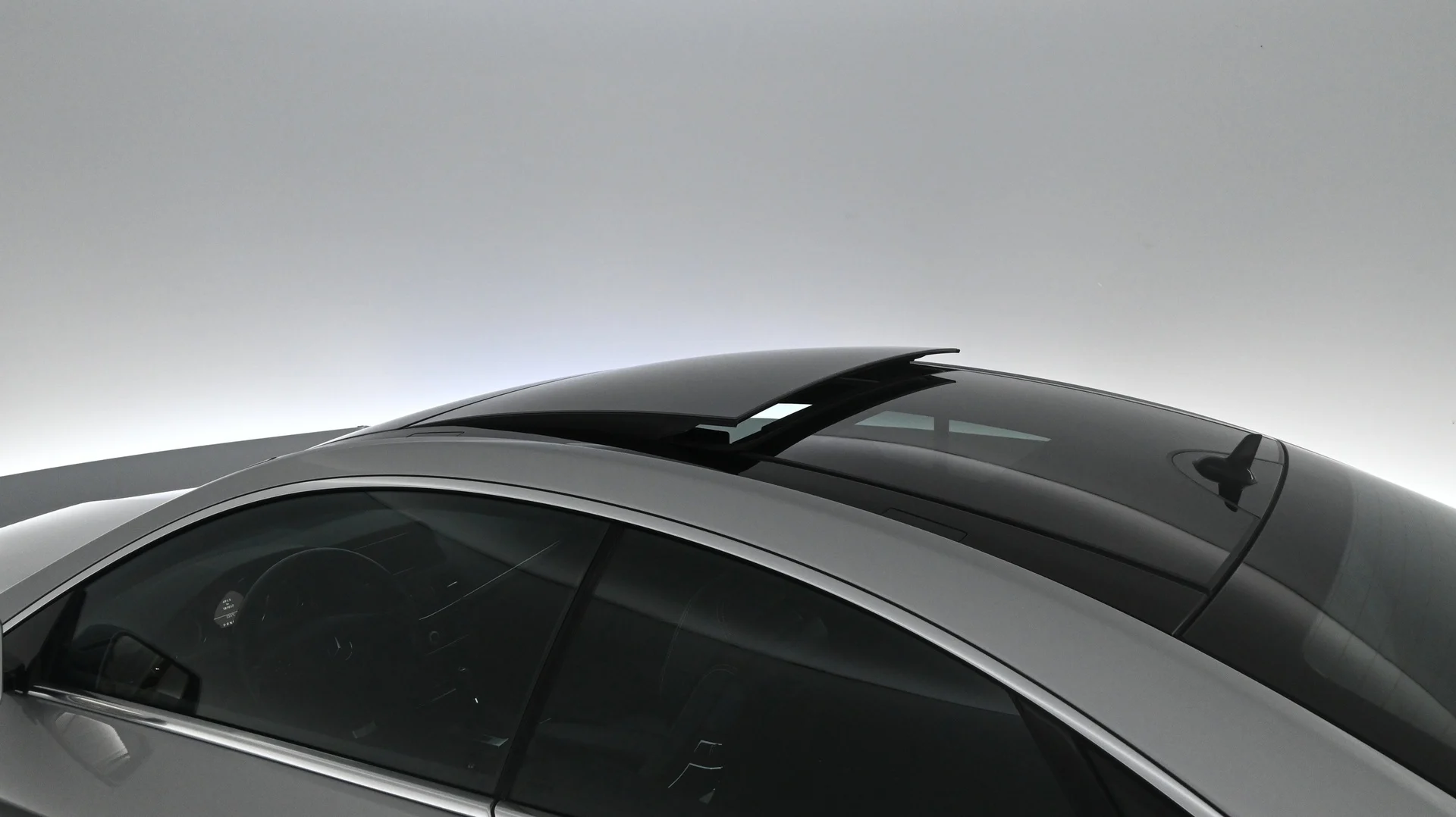 Car Image - 68EwaUgHiJRpJqni3njX47