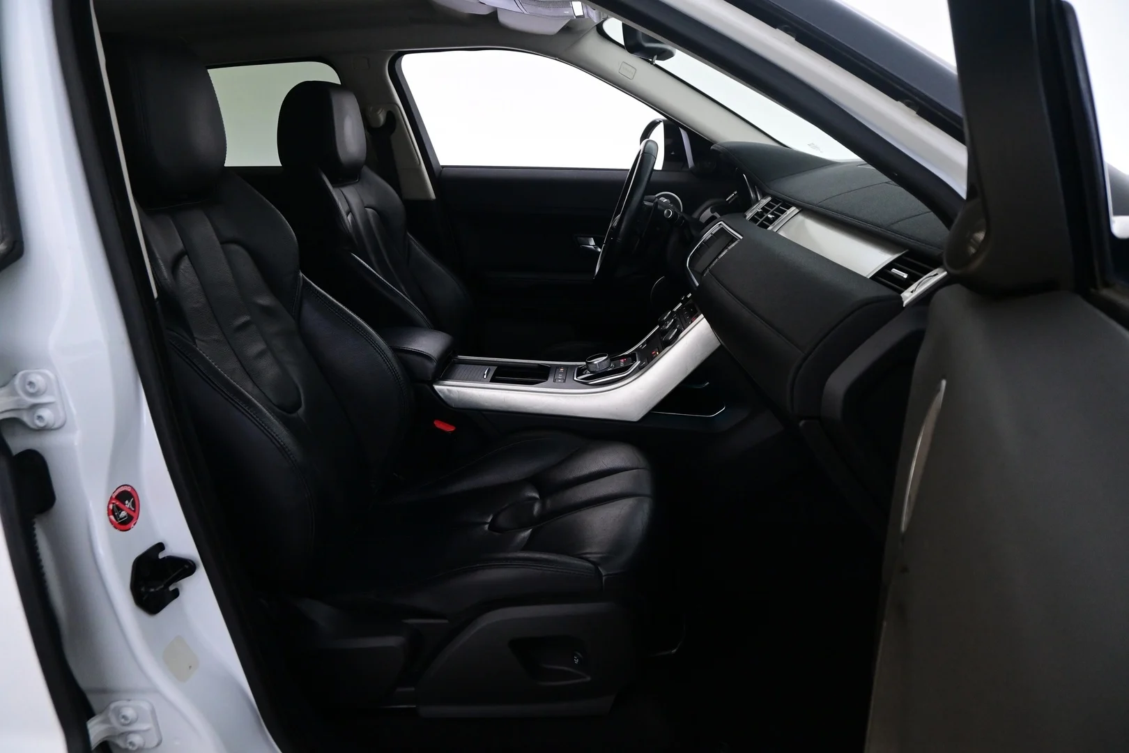 Car Image - 1mEab8oC9X64CwOmq8rwDN