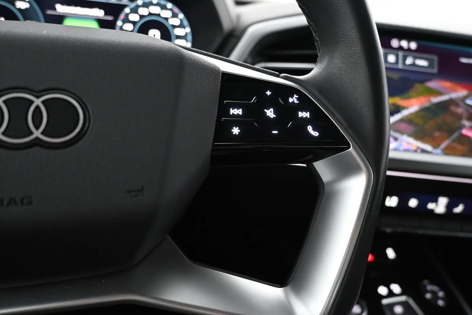 Car Image - 3UO44sRIgFgxoW75qINRdm