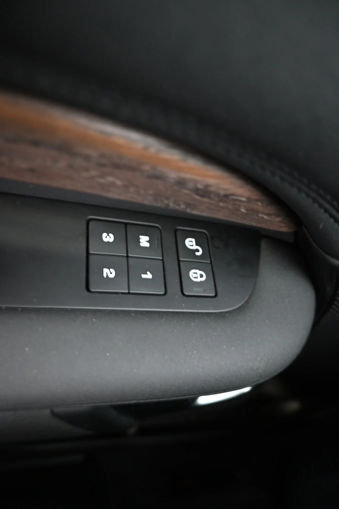 Car Image - 50B6ij6HLMgsptDuFO4BSe