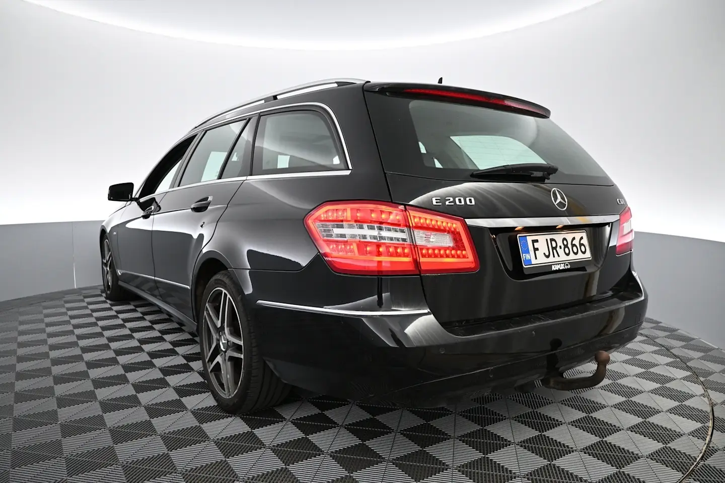 Car Image - 5tLXqUJ64ZXzowz0UV2hro