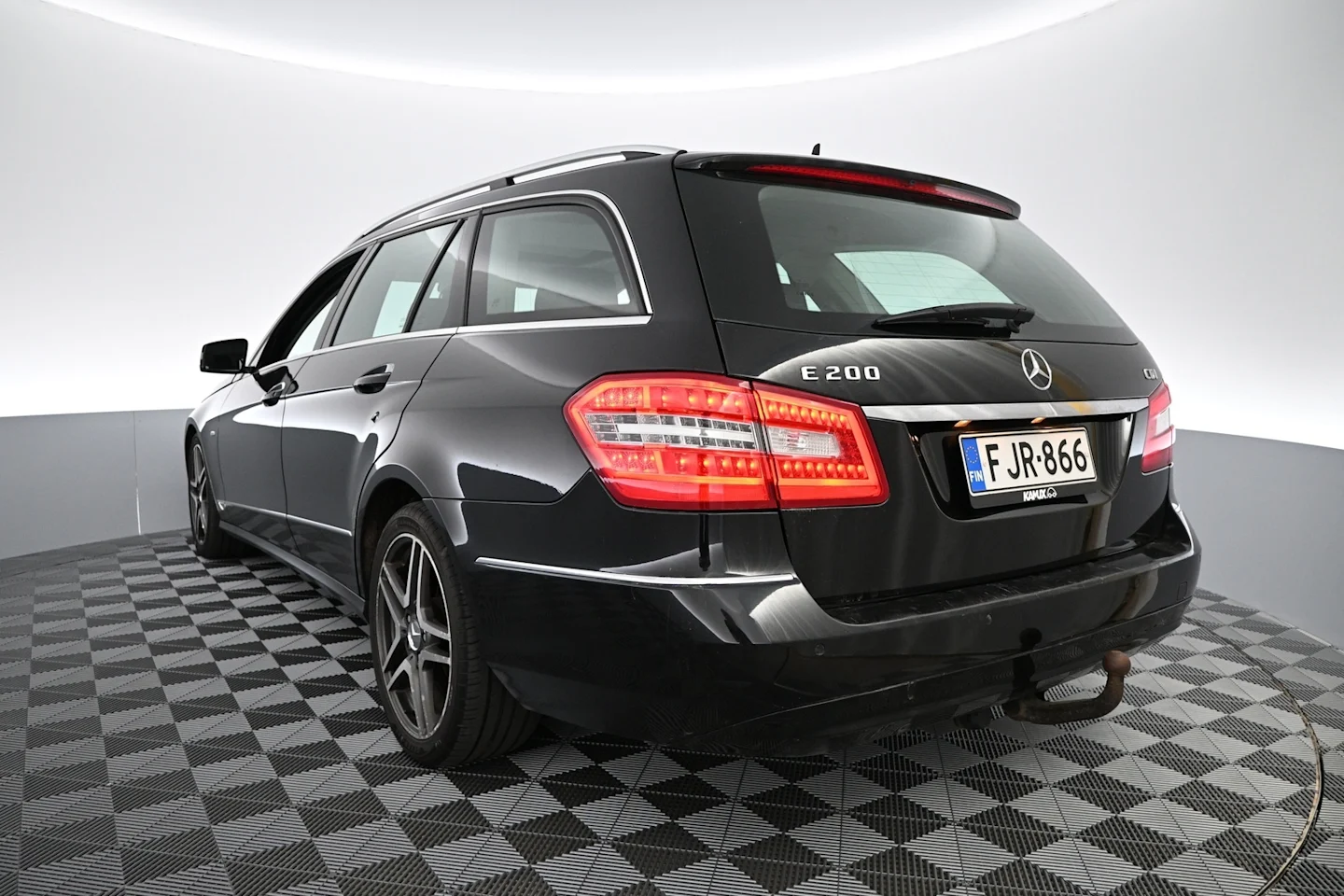 Car Image - 5tLXqUJ64ZXzowz0UV2hro