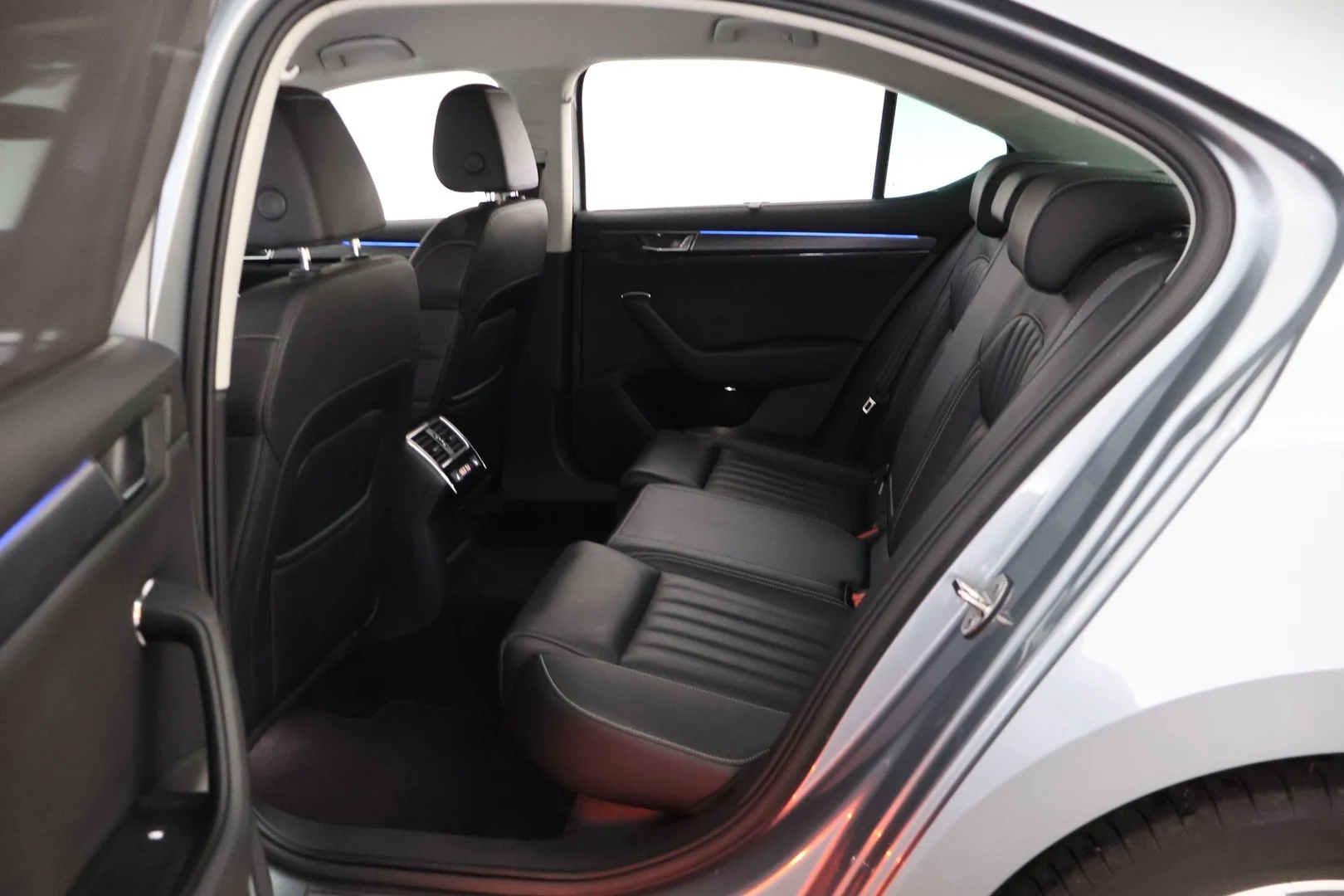 Car Image - tD4E0uzs7fSq6V8kZtrHF