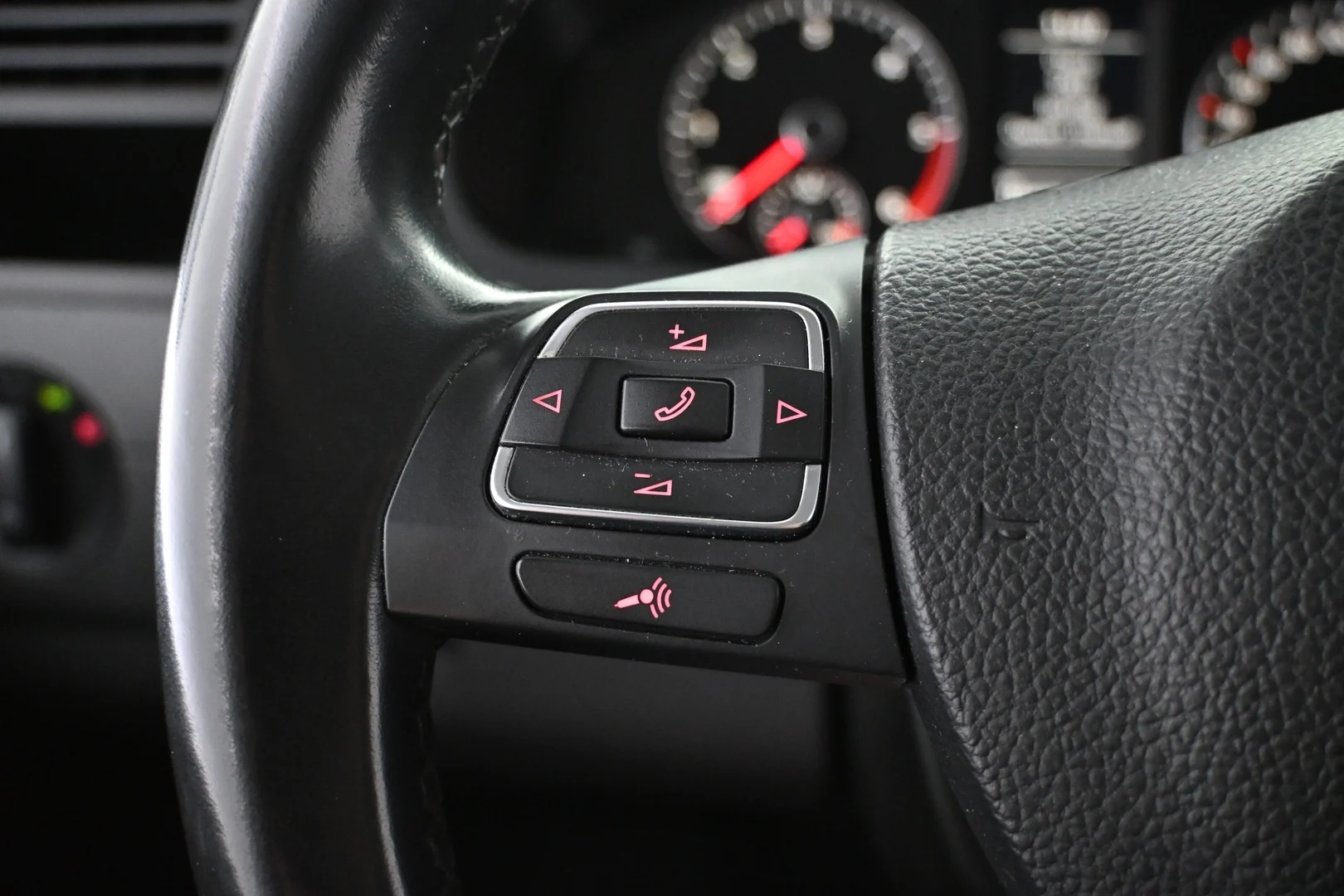 Car Image - 3dwKdS2V9CoBIwuUcsqEOb