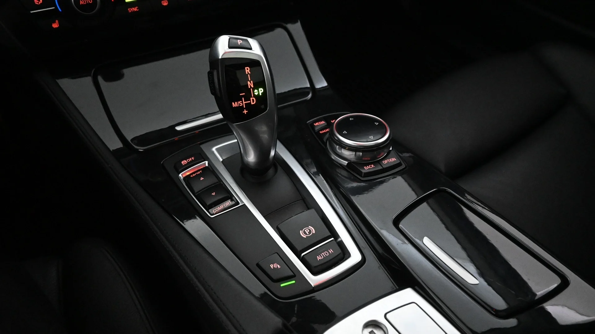 Car Image - 5zEQLFGHP2fangKbsVzl7f