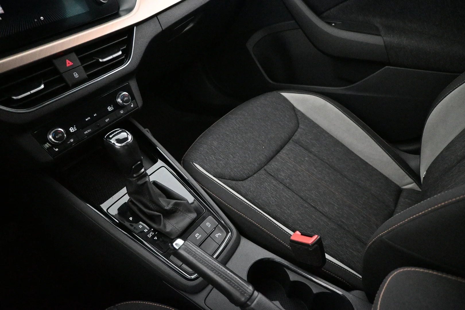 Car Image - PlurHUdh6yyiel85ELeKY