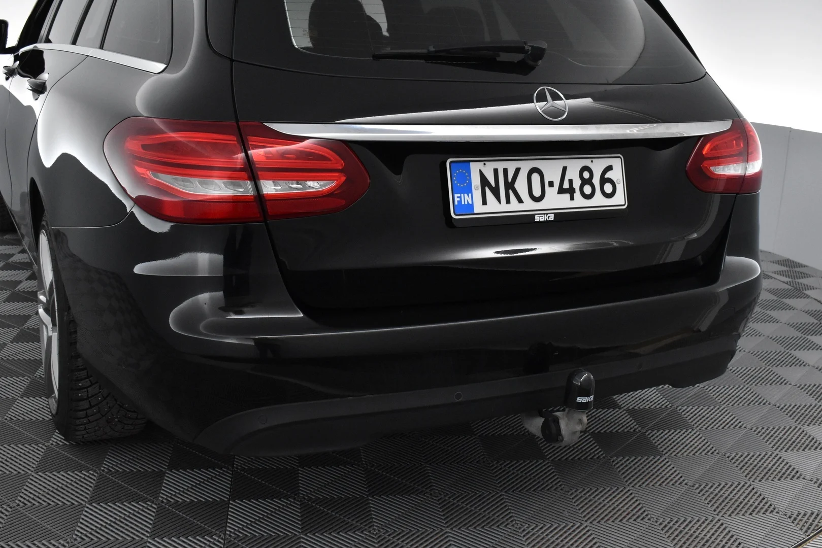 Car Image - ifeLo4KNeiWyfaKPE7Fpo