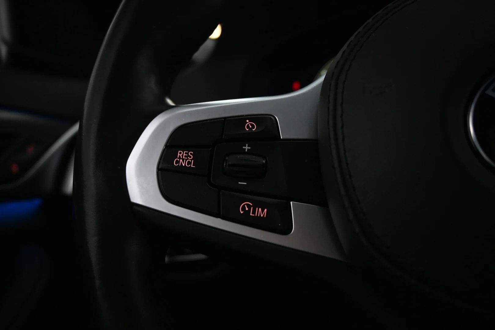 Car Image - NskCFLsoCQUahQMSPPx1s