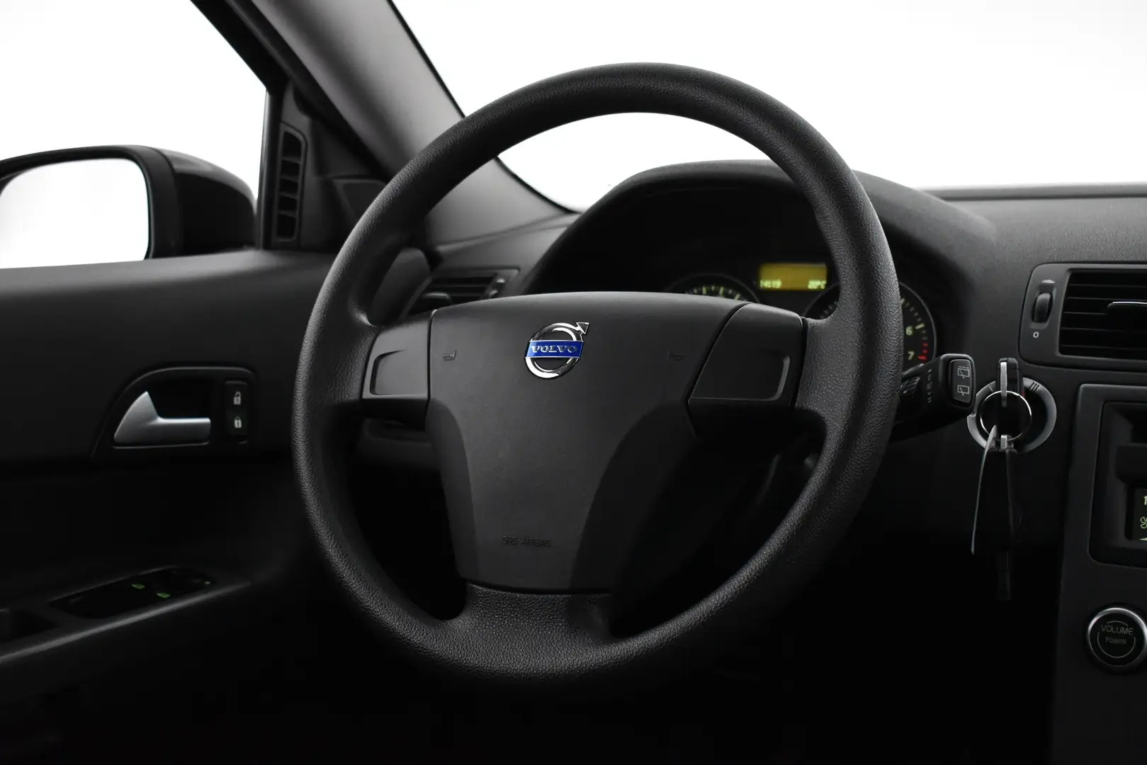 Car Image - 79ZMYmhG95RdWJI2LNxfYX