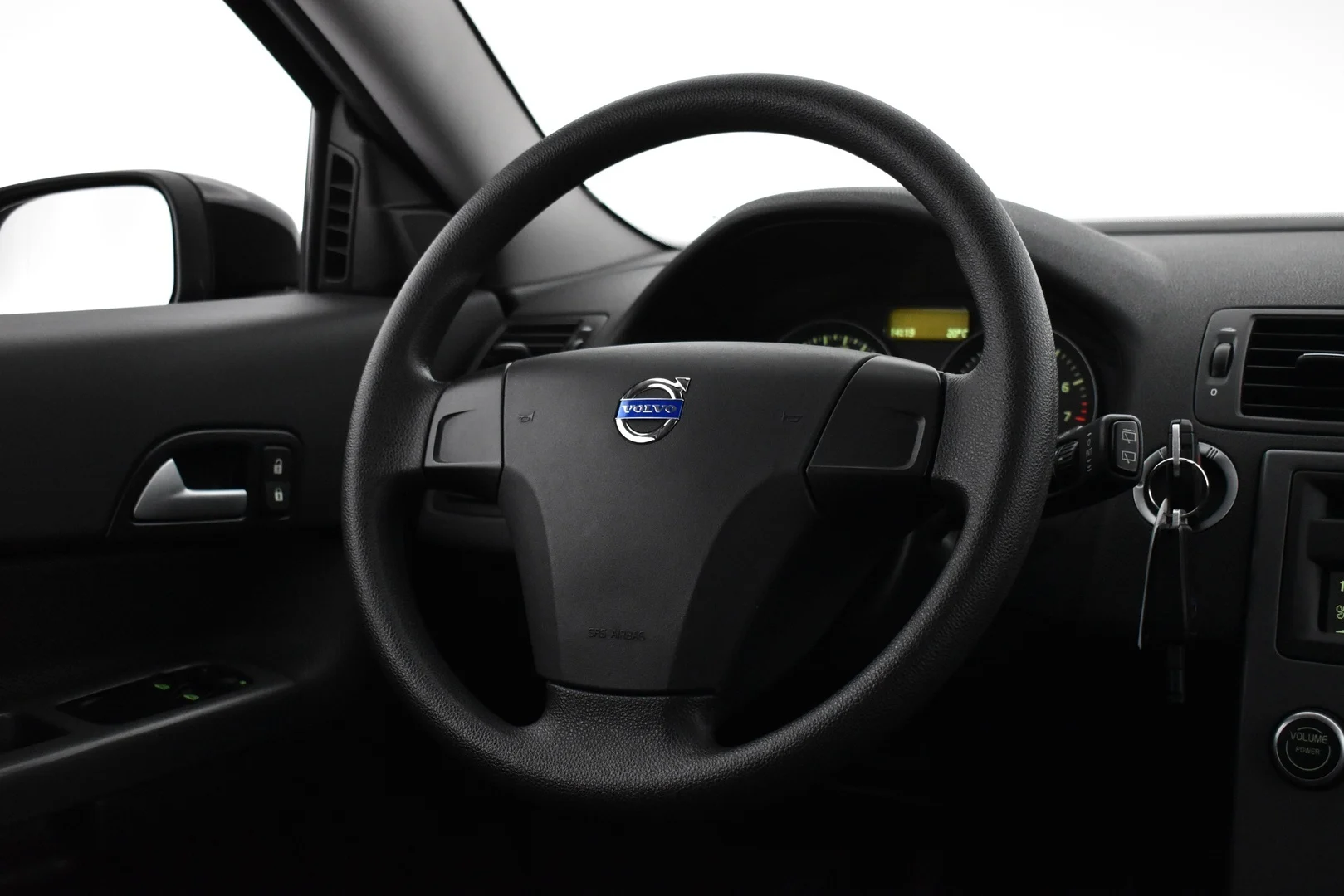 Car Image - 79ZMYmhG95RdWJI2LNxfYX