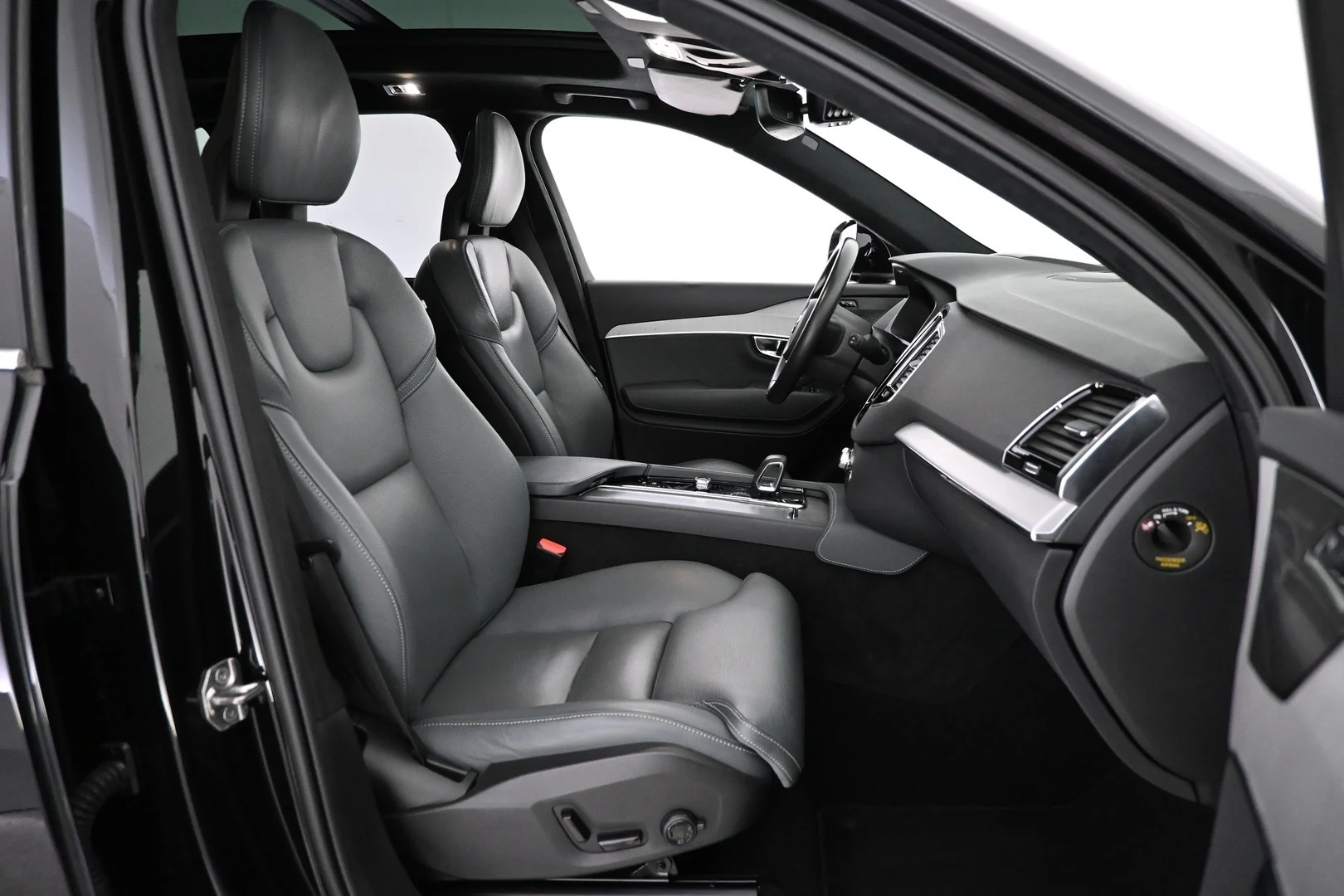 Car Image - 1QxwCYlWucRO8fRbMFIms9