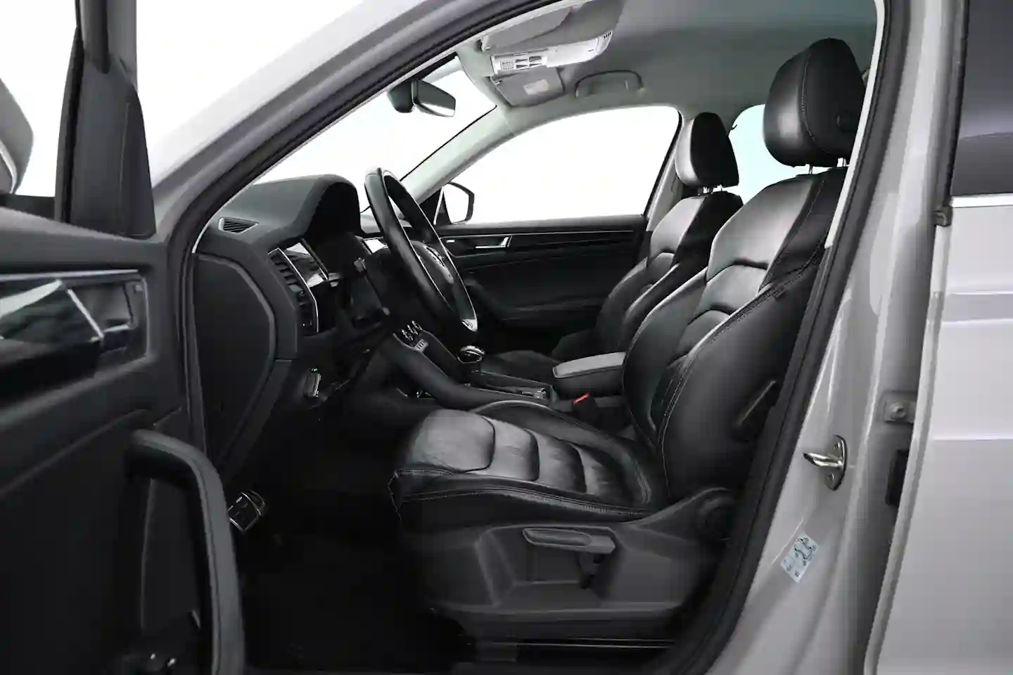 Car Image - 43jbylorwvF4qSghF8emRC