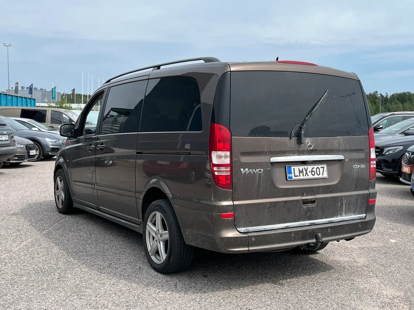Car Image - 7m9s5elJ8URKQCqWR7WkMu